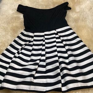 City studio off the shoulder dress size 7